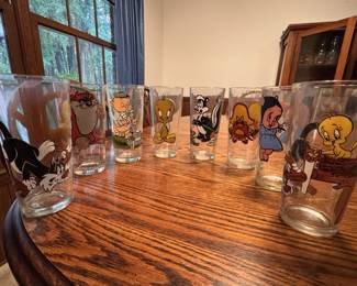 1973 Pepsi collector glasses of Looney Tunes