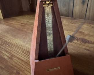 Seth Thomas metronome, working order and all covers included
