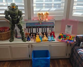 Halo Master Chief and Disney Princess Dolls