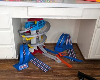 Children's toys, books, and games