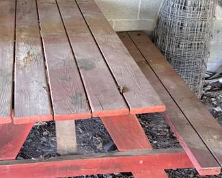 Wood picnic table