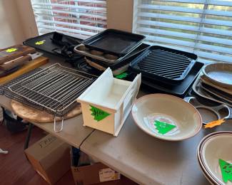 Kitchen Pans and Grill Iron Tops