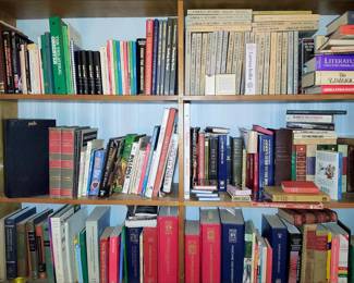 Books. There is an extensive library that covers a wide and random range of subjects.
