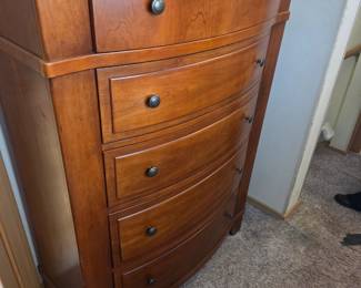 Broyhill wood dresser