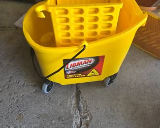 Mop bucket