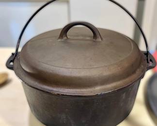 Cast-Iron Dutch Oven