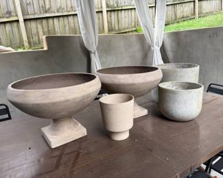 so many planters. more than picutred here.