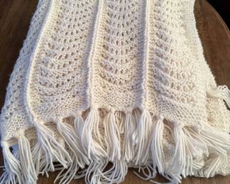 Lot #413 gorgeous hand, crochet throw, new condition.