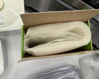 Lot #246 FoodSaver Vacuum Sealer System with Stainless Steel Design and Vacuum Storage Containers Plus Freezer Quart Bags