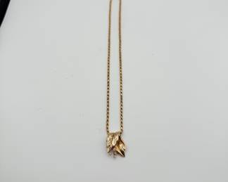 Lot #6 Vintage 14k gold Leaf Pendant Necklace with Rhinestone Accents and Rope Chain