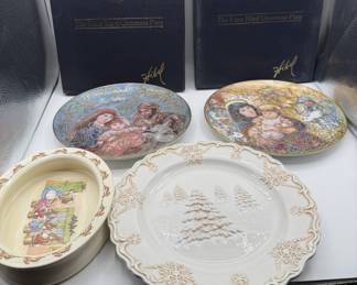 Lot #183 Edna Hibel Limited Edition Christmas Plates 1987 1988 Bunnykins Ceramic Dish Collectible