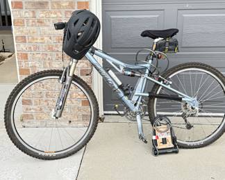 Lot #406 Santa Cruz Juliana Mountain Bike with Fox Fork and Kryptonite Lock