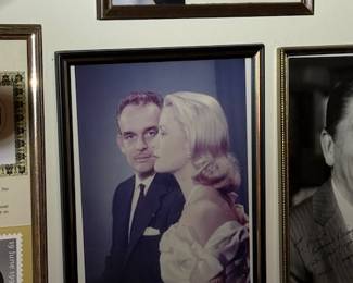 Grace Kelly & Prince Rainier Portrait
Elegant framed portrait photograph of Princess Grace of Monaco (Grace Kelly) with Prince Rainier III. Classic royal memorabilia piece — beautifully displayed and ideal for collectors of Hollywood and monarchy history.