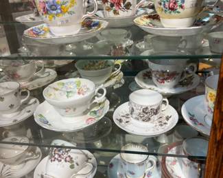 Tea Cups available / Royal Albert +