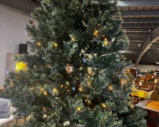 7 1/2 ‘ Cashmere Faux Christmas Tree 
Has box