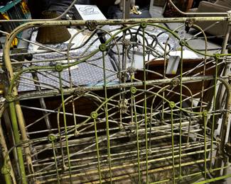 Antique Iron Beds / several complete