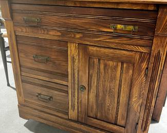 Several small Cabinets