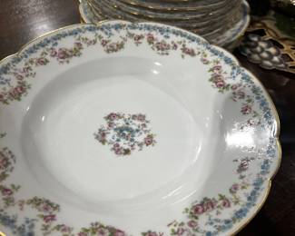 Plates & Soups / Haviland