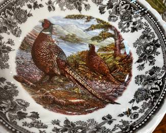 Queens English Gamebird China
Newer excellent / 32 piece set
Ducks/Pheasant design
Appears unused