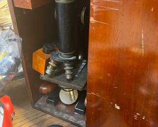 Microscope w/ Wood Box