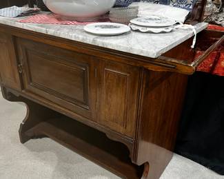 Wash Stand w/Tiled Backsplash / Towel Bars
Marble Top