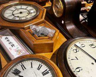 Various Wall Clocks & Mantle Clock