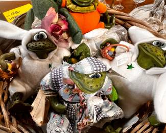 Bowl fillers /  Frogs