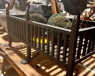 Antique Iron Wood Grate from Germany 
Florettes 