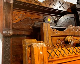 Various antique /vintage Wood Beds 
Headboards, Footboards, Wood Rails complete 