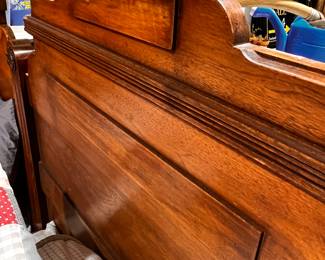 (2) Youth Beds Vintage complete 
Showing one headboard