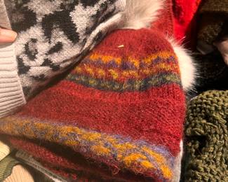 New Knit Winter Hats w/tags
(New in)
