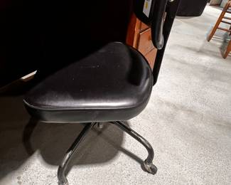 Desk Chair / Vintage / nice condition 