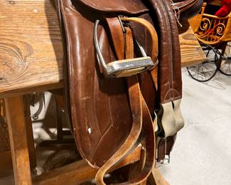 German Keiffer English Saddle /very light use