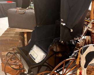Beautiful Antique Black Baby Carraige
Full Size / excellent 