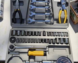 84 Piece Tool Set