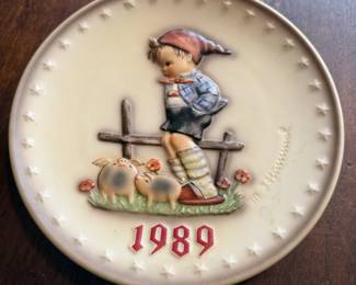 Goebel Hummel 1989 Annual Plate Farm Boy