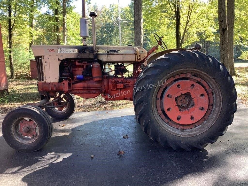 Case 730 Case-O-Matic, runs