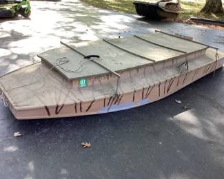 Duck hunting layout boat
