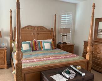 Bernhardt King size 4-post bed w/complete bedroom suite