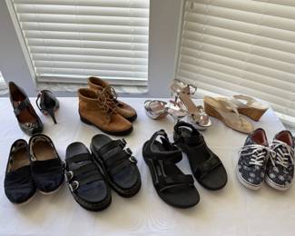 Toms, Dr. Martin, Teva, Vans, Antonio Melani, Vince Camuto, Keds, Corso Como
