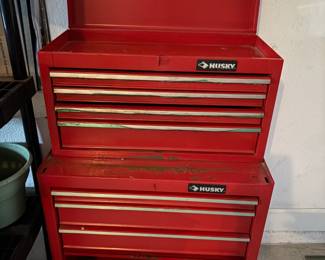 Husky rolling tool chest