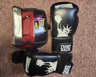 New Everlast Head Gear and Boxing Gloves w tape