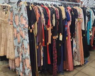 Women's Vintage Clothing