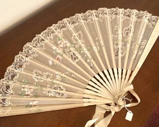 Hand painted mother of pearl fan