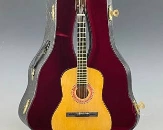  010 Miniature Acoustic Guitar with Case
