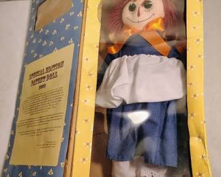2002 Hasbro Applause Raggedy Ann Special Edition Doll