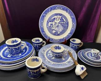 Blue WillowLook mystery lot