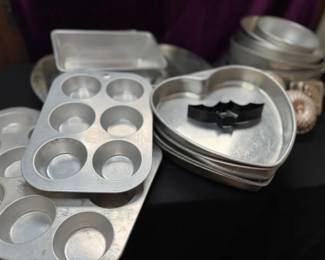 Bakeware Mystery Lot