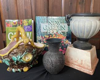 Decorative Flower Pots, Vases Books