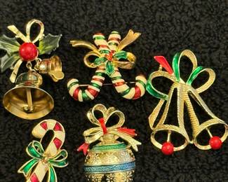 christmas bell pendant